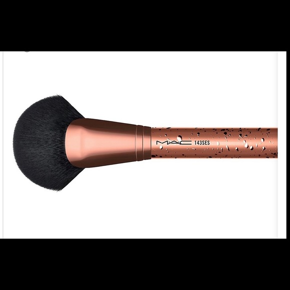 MAC Cosmetics Other - Bronzer 143 SES Medium Face Fan Brush